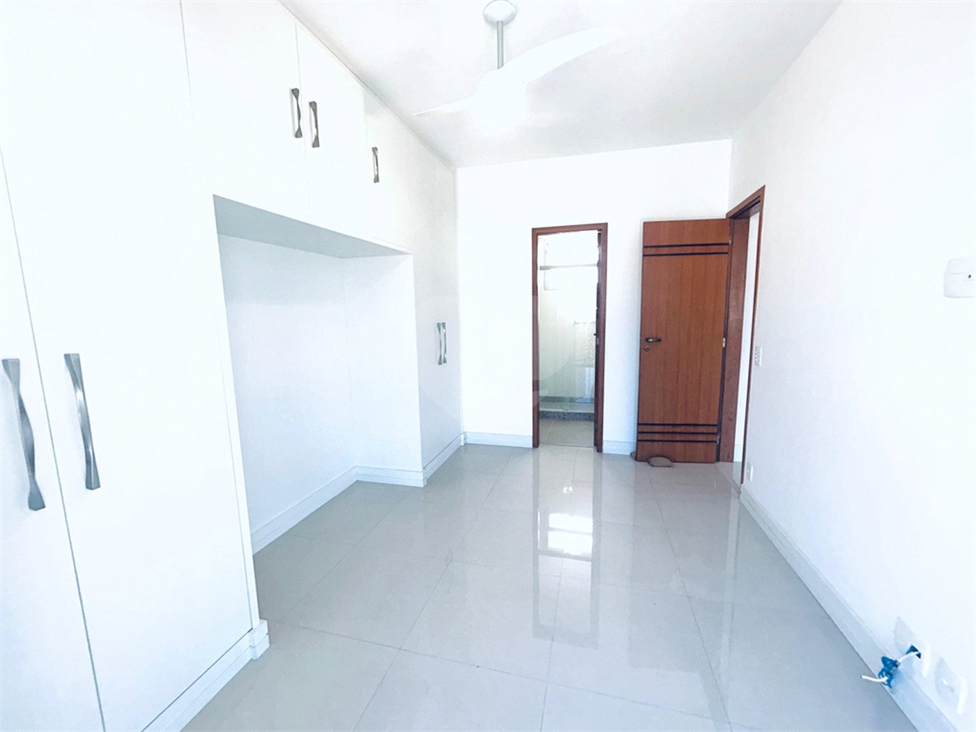 Apartamento à venda com 2 quartos, sendo 1 suíte, em Grajaú, Rio de Janeiro, RJ