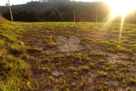 Terreno à venda no condomínio Encontro das Águas, Nazaré Paulista - SP