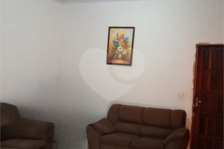 Casa à venda com 2 quartos em Jardim Vitoria, Ponta Porã, MS