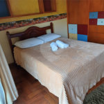 Casa à venda com 4 quartos, sendo 2 suítes, no condomínio Champs Elysees Village, Mairiporã - SP