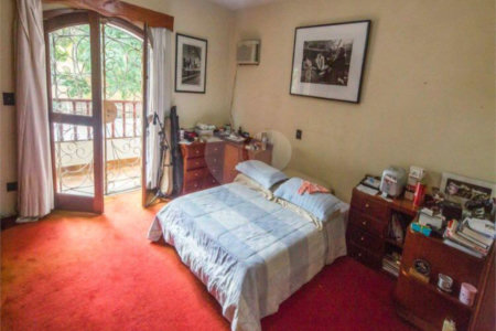 Casa à venda com 4 quartos, sendo 2 suítes, em Brooklin Velho, São Paulo, SP