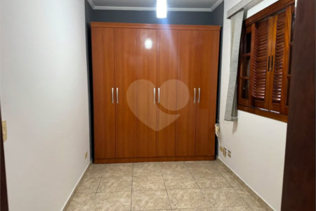 Sobrado à venda ou para alugar com 3 suítes em Vila Sônia, São Paulo, SP