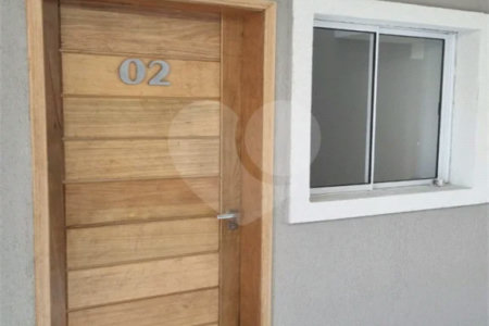 Excelente apartamento à venda, 2 quartos, ao lado do metrô Guilhermina-Esperança
