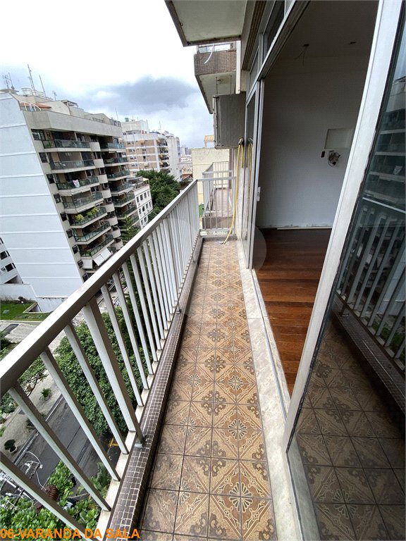 Apartamento à venda com 4 quartos, sendo 1 suíte,  em Tijuca, Rio de Janeiro, RJ