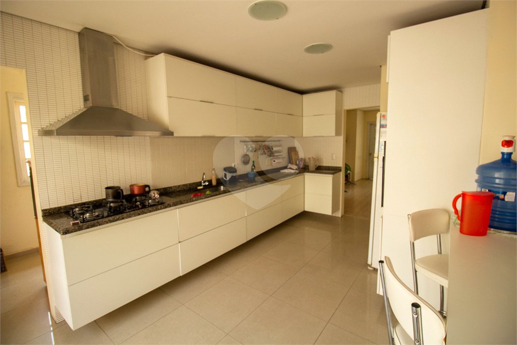 Casa à venda com 4 quartos, sendo 1 suíte, em Santa Luzia, Alumínio, SP