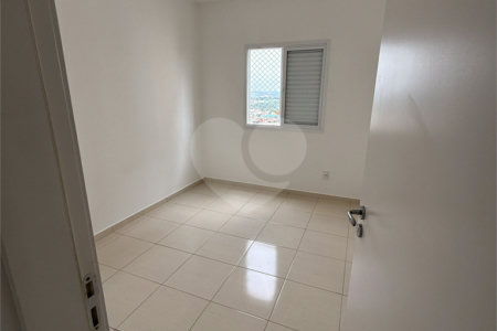 Apartamento à venda com 3 quartos, sendo 1 suíte,  em Jardim Nova Era, Salto, SP