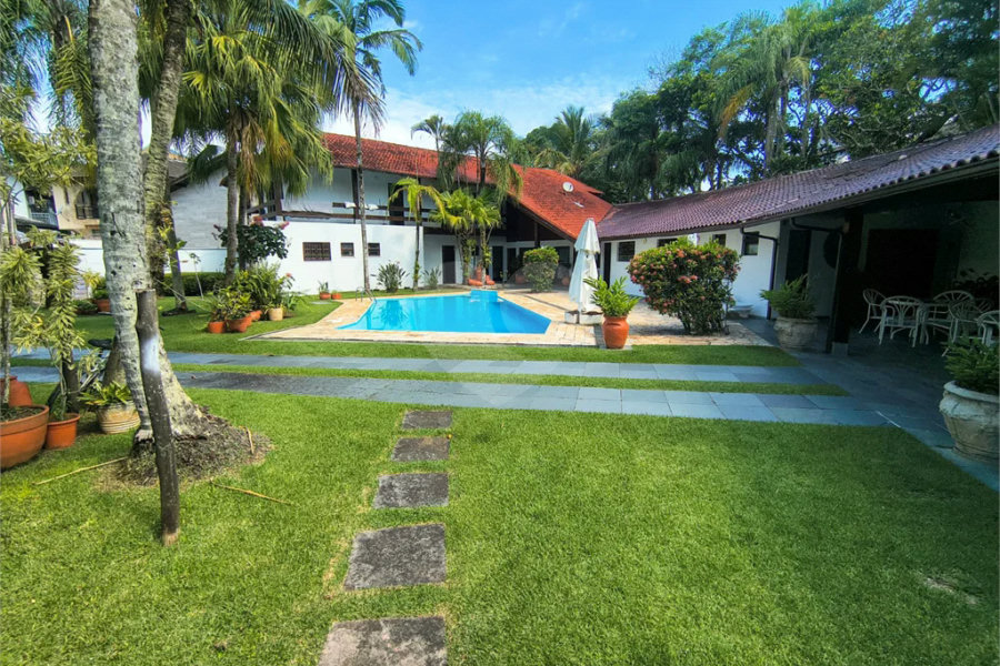 Casa à venda com 6 suítes em Costa do Sol, Bertioga, SP