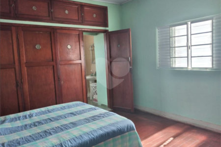 Casa à venda com 4 quartos, sendo 1 suíte, no Centro, Mairinque, SP
