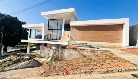 Casa à venda com 3 suítes no condomínio Residencial Green Ville, Rio de Janeiro - RJ