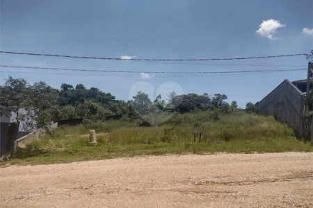 Terreno à venda no condomínio Lago Dourado, Jacareí - SP