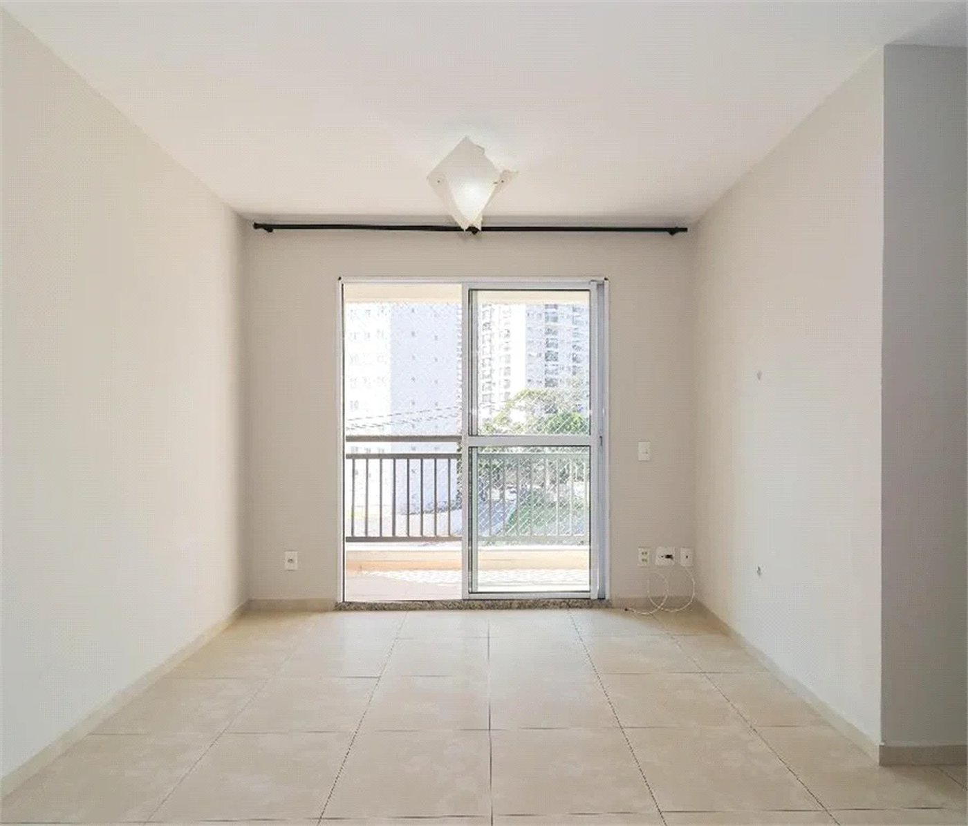 Apartamento à venda com 3 quartos, sendo 1 suíte, em Parque Reboucas, São Paulo, SP