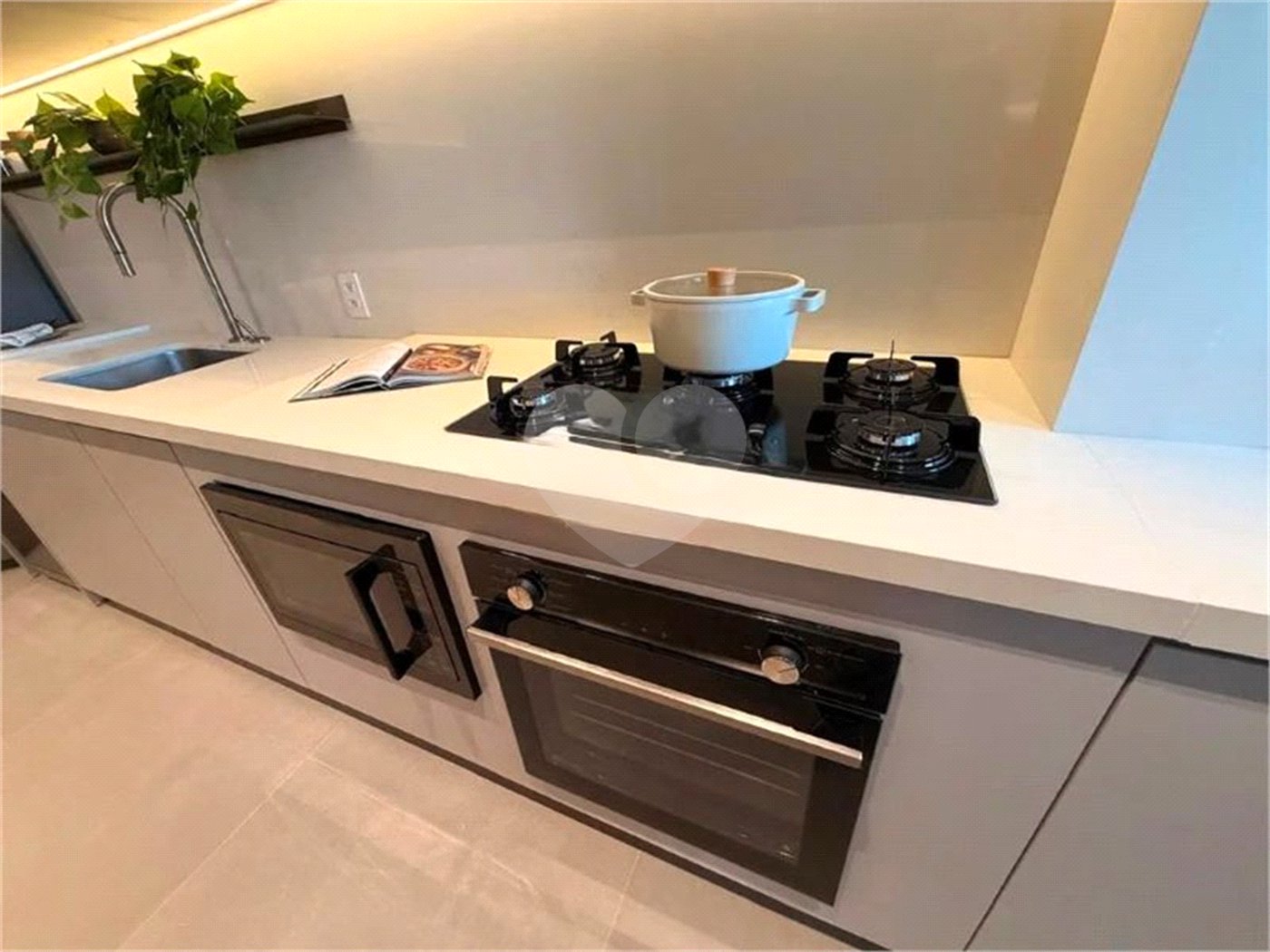 Apartamento à venda com 3 suítes em Perdizes, São Paulo, SP