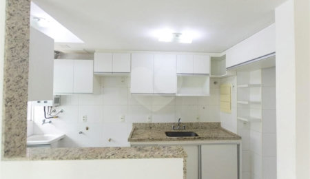 Apartamento à venda com 2 quartos, sendo 1 suíte,  em Praça da Bandeira, Rio de Janeiro, RJ