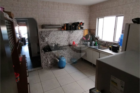 Casa à venda com 2 quartos, sendo 1 suíte,  em Jardim Layr, Mogi das Cruzes, SP