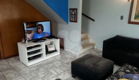 Sobrado à venda com 3 quartos, sendo 1 suíte,  em Vila Galvão, Guarulhos, SP