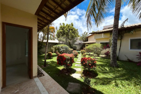Casa à venda com 1 quarto, sendo 3 suítes,  em Outerio da Glória, Porto Seguro, BA