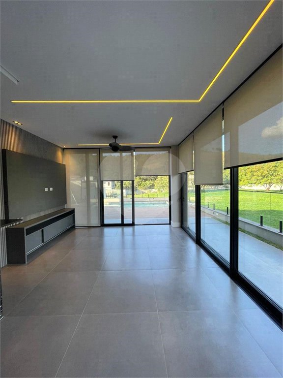 Casa à venda com 3 suítes no condomínio Residencial Granville, Atibaia - SP