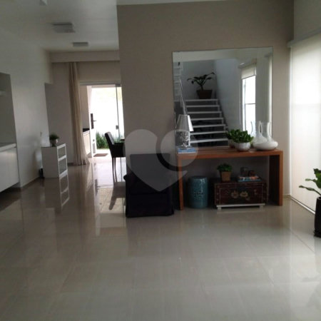 Casa à venda com 3 quartos, sendo 2 suítes,  no condomínio Real Park - Vila Oliveira, Mogi das Cruzes - SP