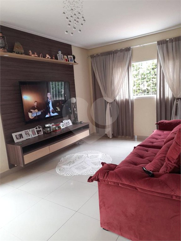 Casa à venda com 8 quartos, sendo 2 suítes,  em Jardim Estância Brasil, Atibaia, SP