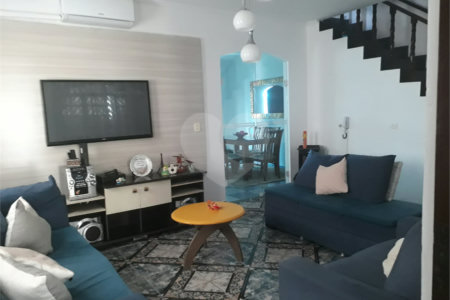 Casa à venda com 4 quartos, sendo 2 suítes, em Jardim Rosina, São Paulo, SP