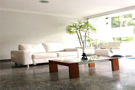 Apartamento à venda com 3 quartos, sendo 1 suíte,  em Vila Andrade, São Paulo, SP
