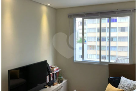 Apartamento à venda na Frei Caneca, 28 m², 1 quarto