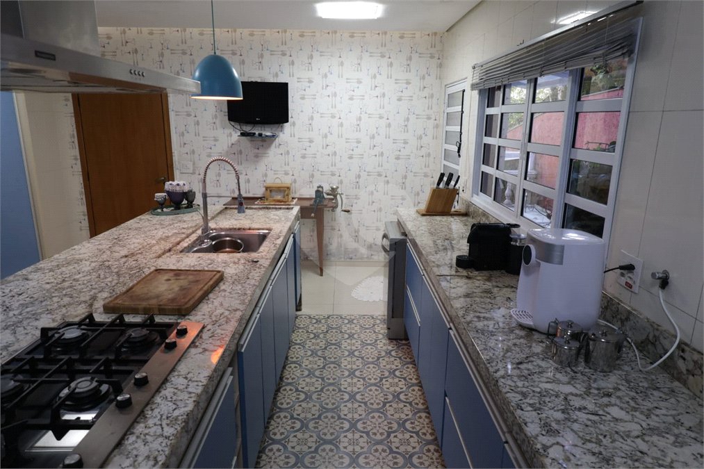 Casa à venda com 3 suítes no condomínio Parque Imperial da Cantareira, Mairiporã - SP