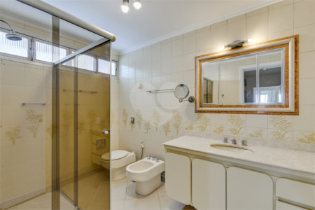 Apartamento à venda com 4 suítes em Campo Belo, São Paulo, SP