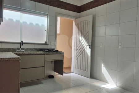 Casa à venda com 3 suítes no condomínio Valença, Sorocaba - SP