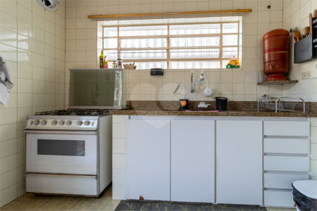 Casa à venda com 3 quartos, sendo 1 suíte, em Chácara Santo Antônio (zona Sul), São Paulo, SP