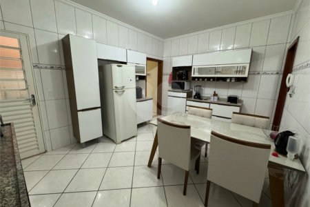 Casa à venda com 3 quartos, sendo 1 suíte, em Morada do Sol, Itapetininga, SP