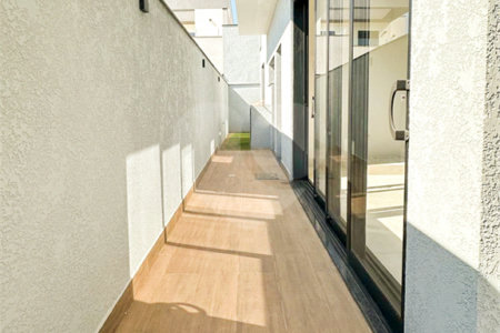 Casa à venda com 3 quartos, sendo 1 suíte, no condomínio Residencial Mont'alcino, Valinhos - SP