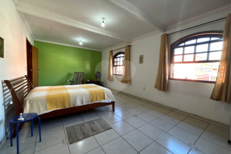 Casa à venda com 3 quartos, sendo 1 suíte, em Vila Galvão, Guarulhos, SP