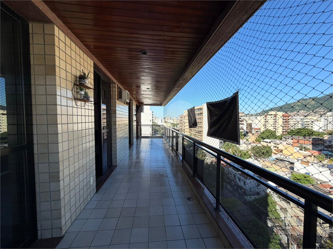 Apartamento à venda com 3 quartos, sendo 1 suíte, em Vila Isabel, Rio de Janeiro, RJ