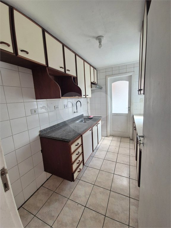 Casa à venda com 3 quartos, sendo 2 suítes, no condomínio Quintas Marajoara, São Paulo - SP