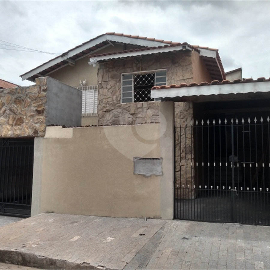 Casa Térrea à venda com 3 quartos em Jardim Alvinópolis, Atibaia, SP