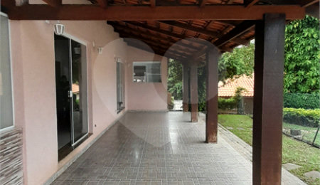 Casa à venda com 3 quartos, sendo 1 suíte, em Retiro das Fontes, Atibaia, SP