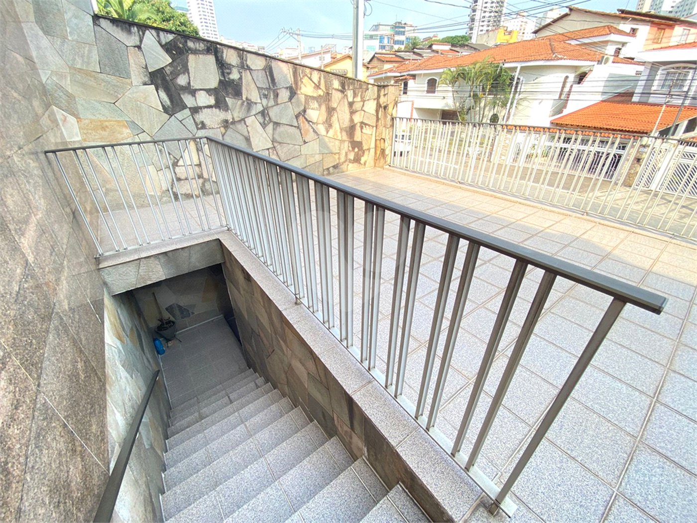 Sobrado à venda com 3 quartos, sendo 1 suíte, em Jardim França, São Paulo, SP