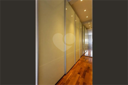 Apartamento à venda com 3 suítes em Vila Olímpia, São Paulo, SP