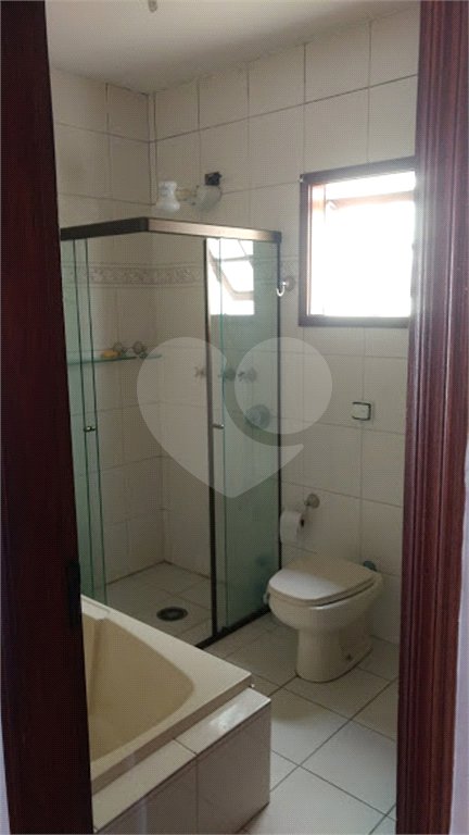 Sobrado à venda com 4 quartos, sendo 2 suítes, em Tremembé, São Paulo, SP