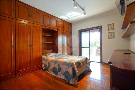 Casa à venda com 4 quartos, sendo 2 suítes, em Interlagos, São Paulo, SP