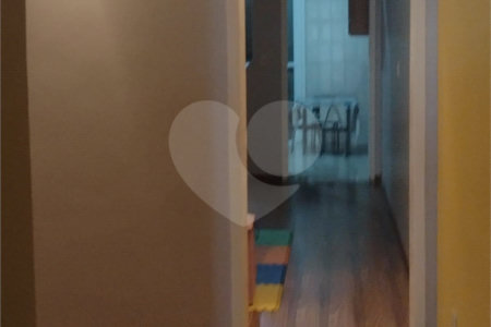 Sobrado à venda com 3 quartos, sendo 1 suíte, em Jardim da Mamãe, Guarulhos, SP