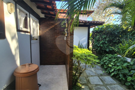 Casa em condomínio à venda com 4 quartos, sendo 3 suítes,  em Geribá, Armação dos Búzios, RJ