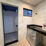 Casa à venda com 2 quartos, sendo 1 suíte, em Guriri, Cabo Frio, RJ