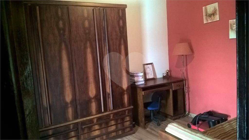Sobrado à venda com 3 quartos, sendo 1 suíte, em Bocaina, Ribeirão Pires, SP