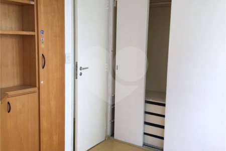 Apartamento à venda com 3 quartos, sendo 1 suíte, em Jardim Parque Morumbi, São Paulo, SP