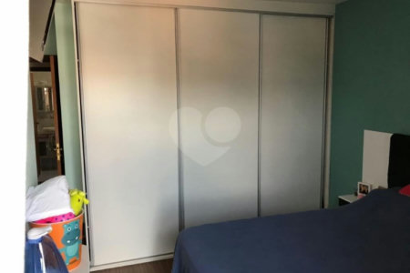 Casa à venda com 3 quartos, sendo 1 suíte, no condomínio Residencial Gabriela, São Paulo - SP