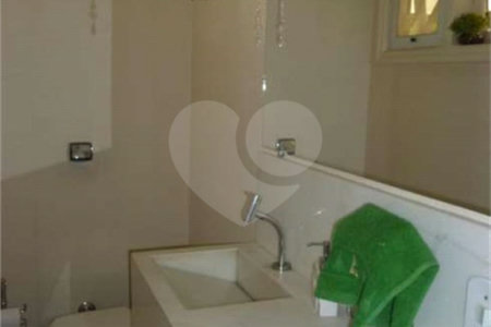 Casa à venda com 3 quartos, sendo 1 suíte, no condomínio Vivenda das Vinhas, Vinhedo - SP