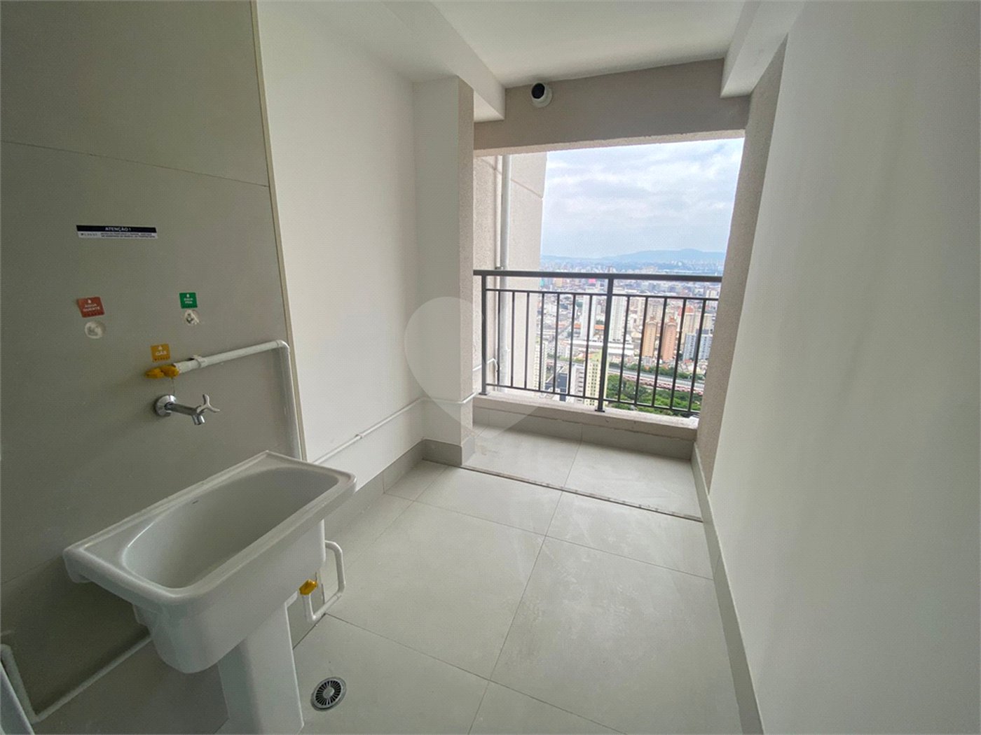 Apartamento à venda com 3 quartos, sendo 1 suíte, em Brás, São Paulo, SP