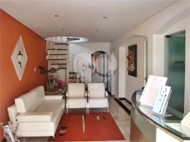 Sobrado à venda com 4 quartos em Santana, São Paulo, SP